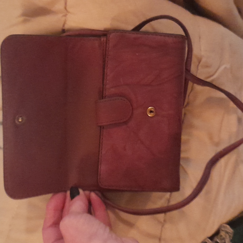 Frye cherry crossbody wallet euc lily - Picture 7 of 7